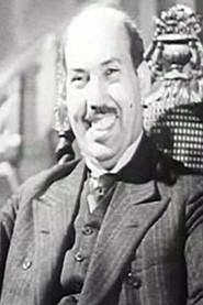 Mohamed Fadel as محمد باشا طاهر - والد ناديه in Long Live Love! 1938