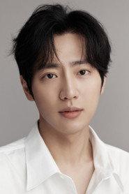 Lee Sang-yeob as Byoung-Woo in The Flu 2013