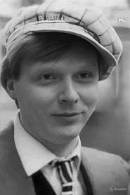 Anatoliy Shlaustas as  in Energetic People 1988