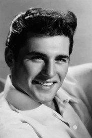 Trax Colton as Spiridon Loues in It Happened in Athens 1962