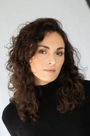 Camila Valenzuela as Claudia (voice) in Virus Tropical 2018