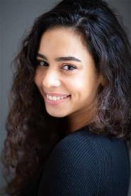 Hanane El Yousfi as Noémie in Maudits 2025