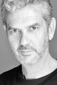 Ramón Orozco as Ángel in No humanos 2015