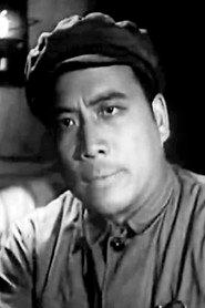 Kuan Shi as Wen-Hui Feng in Min zhu qing nian jin xing qu 1951