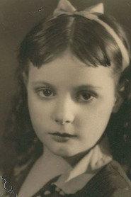 Joyce Coad as Evelyn in Woman Unafraid 1934