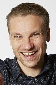 Jakob Svendsen as Jakob Svendsen in Heino & Jakobs Oneman-show 2014