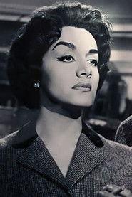 Alba Solís as Andrea Reyes in Luna Park 1960