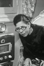 Salha Kasin as  in Qesset Gharam 1945