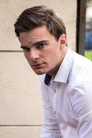 Andrey Strugovets as солдат in Razreshite tebya potselovat... na svadbe 2013