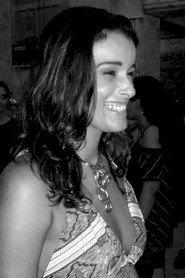Jeanne Feijão as Suzana in Centopeia 2005