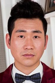 Liu Yuan Feng as Assistant Director in I Married an Anti-Fan 2016