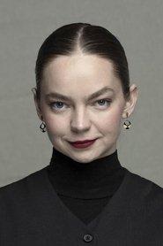 Mina Švajger as Maris in 2030 2022
