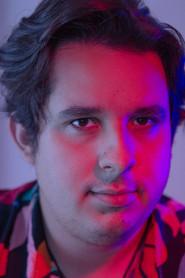 Miguel Gil as Cégeste in Vermouth 2020