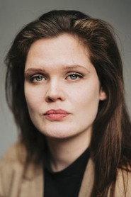 Marlijn van der Veen as Saskia in Dubio 2025