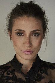 Nataly Cabanas as Renata in Cama, Mesa e Banho 2015
