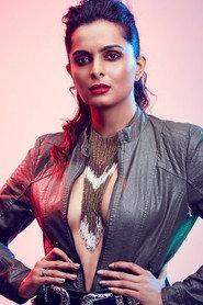 Ruhi Chaturvedi as Neha in Pagdi 