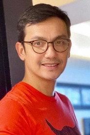 Gunawan Sudradjat as Papa Kelly in Teman Tidur 2023