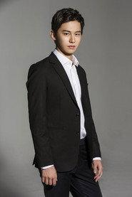 Park Chul-hyeon as Blondie in Eungyo 2012