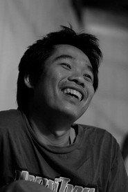 Nitipong Thinthupthai as Self in Emerald 2007