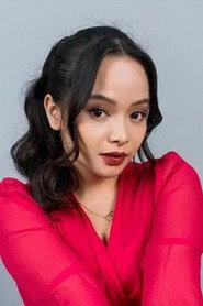 Aulia Deas as Mia in Aplikasi Iblis