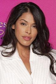 Ayem Nour as Nora in Impatientes 2023