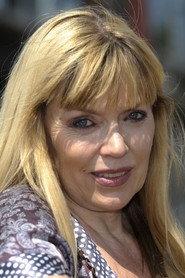 Lise-Lotte Norup as Vivi in Rapportpigen 1974