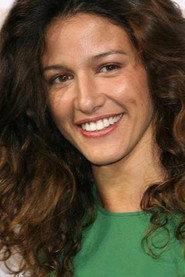 María Jurado as Ángelica in The Past Is a Foreign Land 2008
