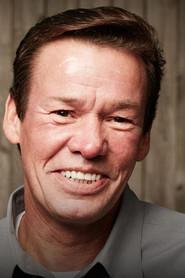 Arthur Wahlberg as Kemper in Beyond Detention 2025