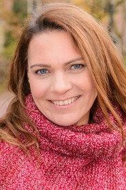 Ingris Bisschop as Moeder Finn in FINN 2022