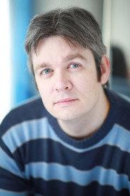 Thomas Robert as Le médecin in Non, merci 2021