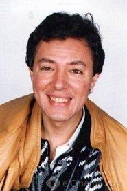 Hesham Abdel Hamid as Mahmoud in Intabiho Ayoha Al-Azwag 1990