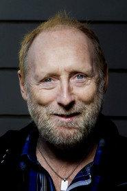 Halvdan Sivertsen as Gitarist/seg selv in Historien om Gitarkameratene 2012