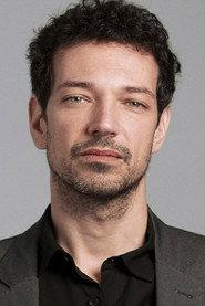 Christian Caner as Pedro in El cerro de los dioses 2019