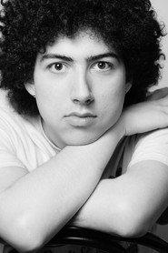 Sacha Orloff as David Wilson in Sitcom 2022