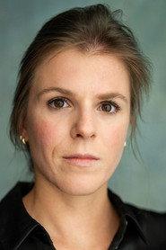 Stéphanie Moyersoen as Maria in BBQ SAUS 2025