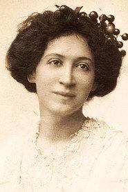Fernanda Eliscu as Mama Corcoris in Harbor of Missing Men 1950