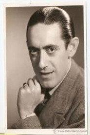 Gerardo Esteban as Gustavo in Turbante blanco 1943