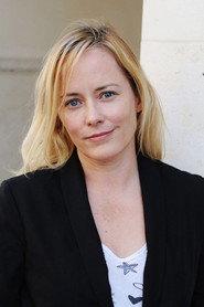 Silke Bodenbender as Ulrike Gerlach in Bring mich nach Hause 2021
