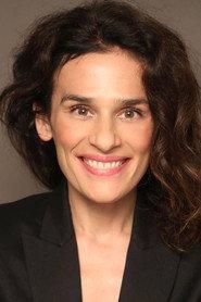 Anne-Sophie Morillon as Sandra in Jusqu'au bout de la route 2003