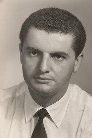 Paulo Padilha as Inspetor da Interpol in Carnaval Barra Limpa 1967