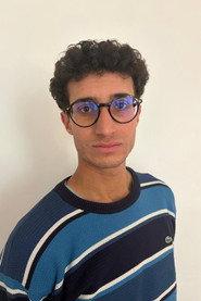 Thomas Hamza Seymour as Man in 5min46 