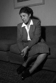 Eslanda Robeson as Adah - a Negro Woman in Borderline 1930