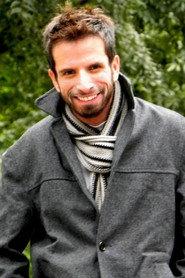 Jorge Maddox as León in Oblitus 2024