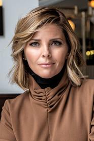 Sónia Araújo as Teresa in Por mais um dia 2026