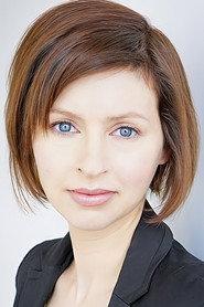 Tova Epp as Brenda in Entertaining Christmas 2018