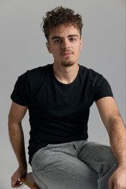 Lucas Alba as Antoine in L'Instinct de Santini 2025