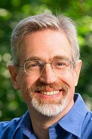 Andrew Saul as Self / Therapeutic Nutrition Specialist and Author in Food Matters 2010