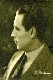 Wictor Hagman as David Josephson in Shanty Town 1932
