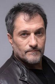 Pablo Villafranca as Josué in The Ten Commandments 2001
