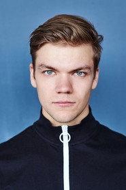 Lennart Hillmann as Linus in Islands 2018